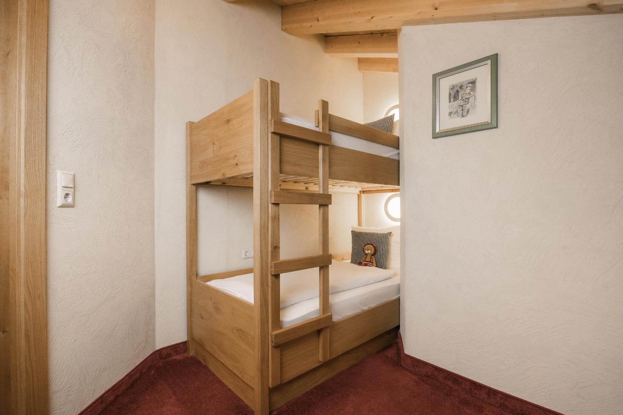 Neueroeffnung Miaflor Familien- & Aktivresort Ried im Oberinntal Pokój zdjęcie
